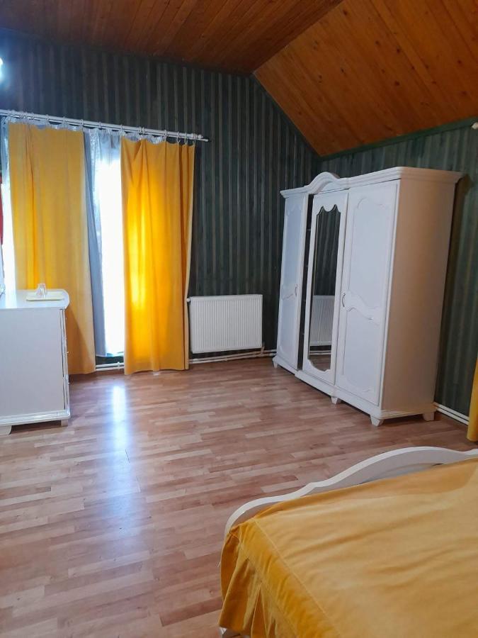 Barlogul Ursilor Lepsa Hotel Ngoại thất bức ảnh