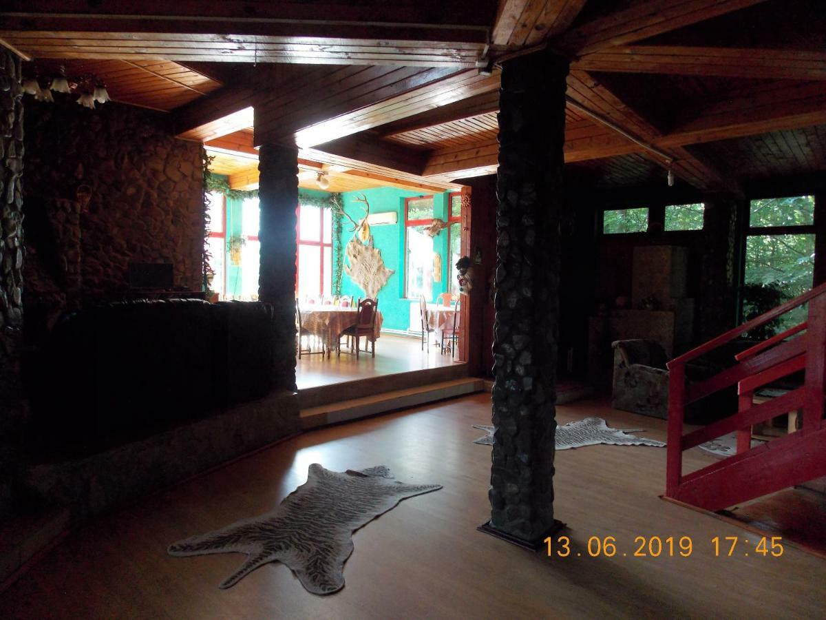 Barlogul Ursilor Lepsa Hotel Ngoại thất bức ảnh